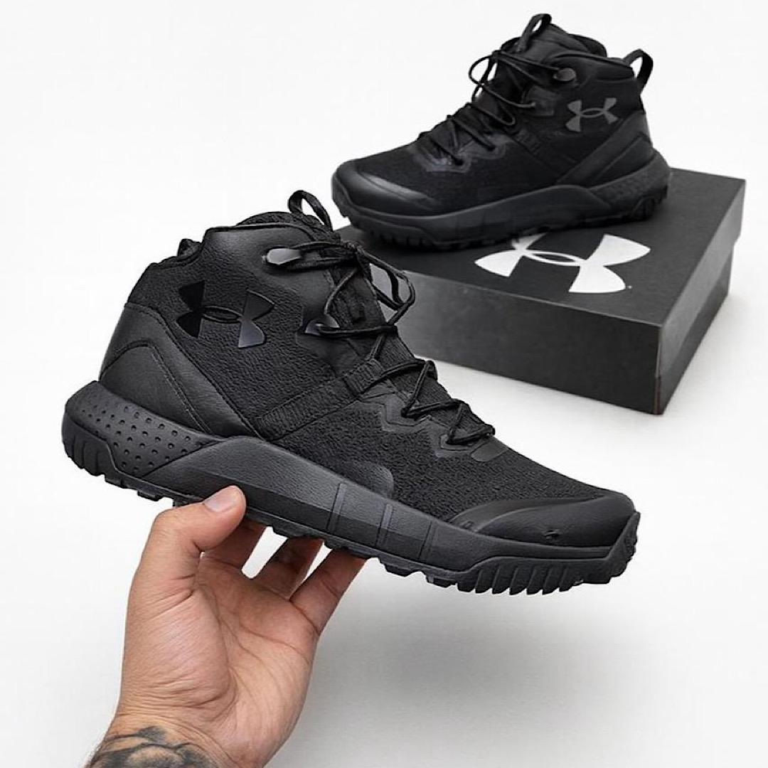 BOTA UNDER ARMOUR